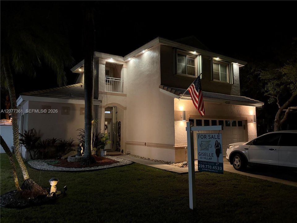 For Sale: $720,000 (3 beds, 2 baths, 2005 Square Feet)