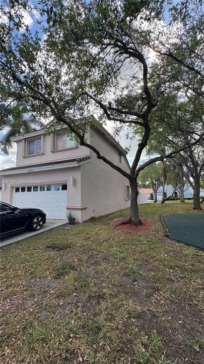 For Sale: $720,000 (3 beds, 2 baths, 2005 Square Feet)