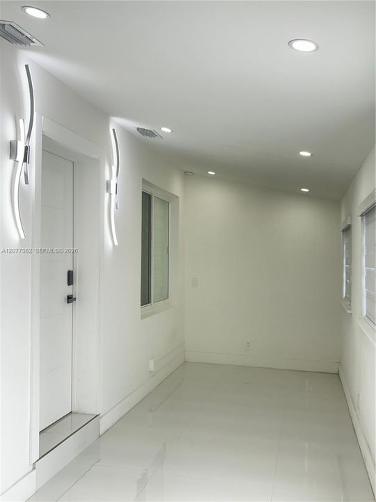 For Rent: $3,500 (3 beds, 1 baths, 1200 Square Feet)