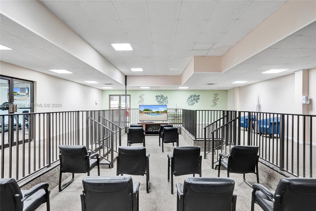 For Rent: $1,800 (2 beds, 2 baths, 880 Square Feet)