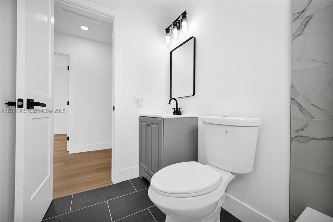 For Sale: $499,000 (4 beds, 2 baths, 1251 Square Feet)