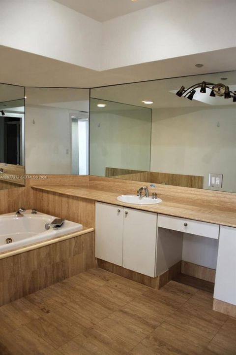 En Renta: $7,950 (2 camas, 2 baños, 1750 Pies cuadrados)