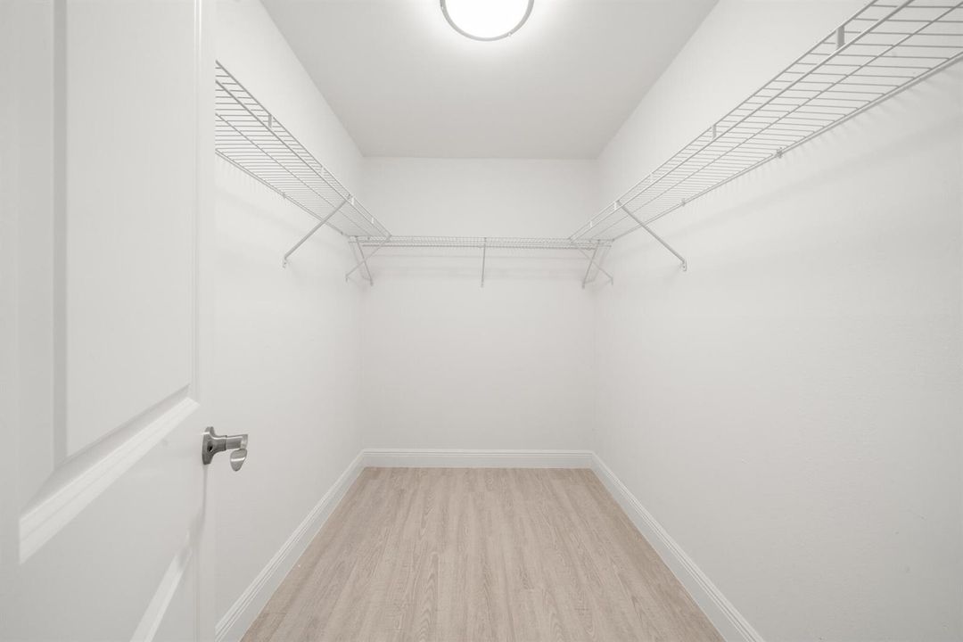 interior - master closet