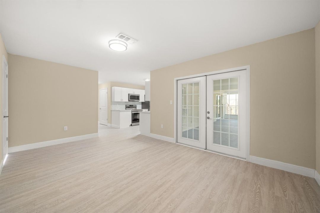 interior - family room 2