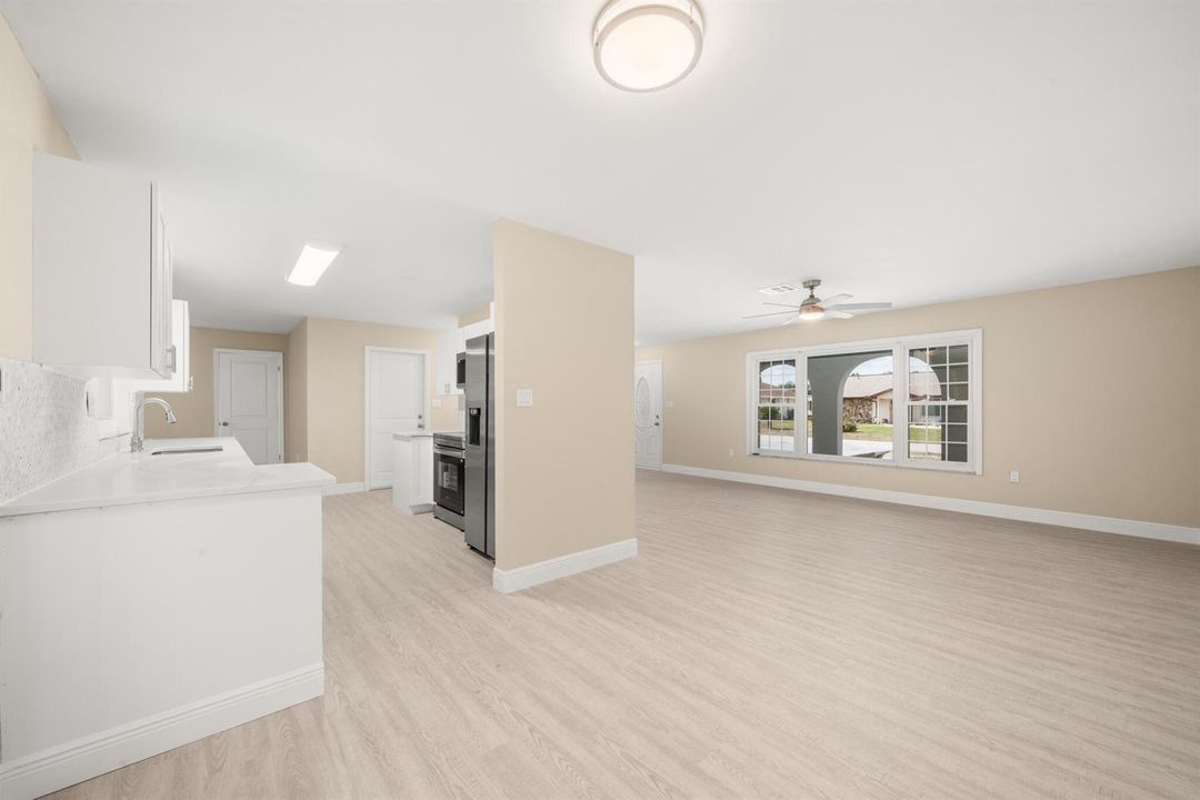 interior - dining 2