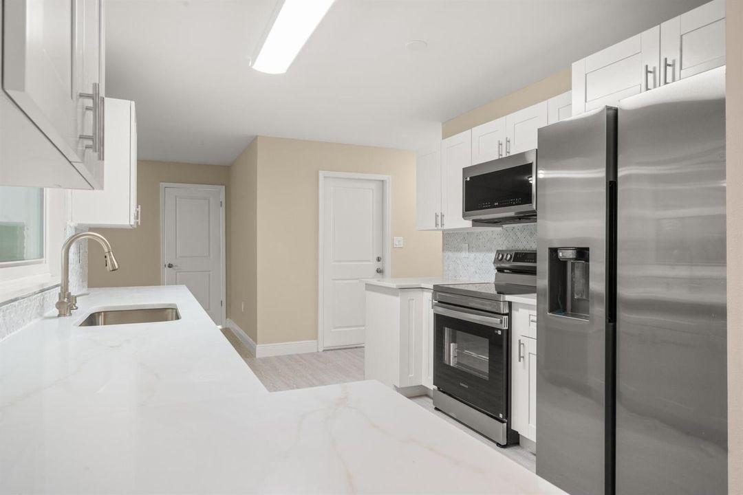 interior - kitchen 4