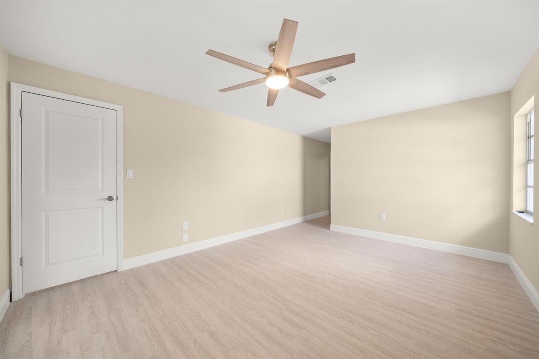 interior - master bedroom 4