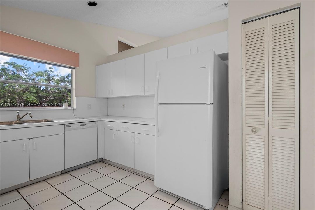 En Venta: $630,000 (3 camas, 2 baños, 1532 Pies cuadrados)
