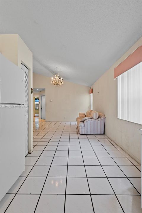 En Venta: $630,000 (3 camas, 2 baños, 1532 Pies cuadrados)