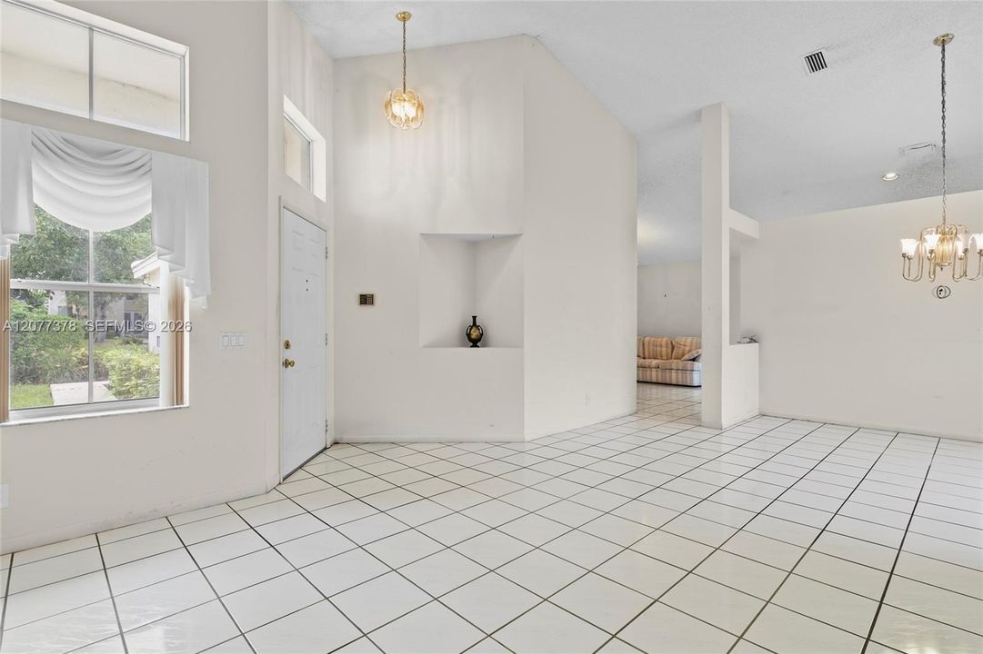 En Venta: $630,000 (3 camas, 2 baños, 1532 Pies cuadrados)