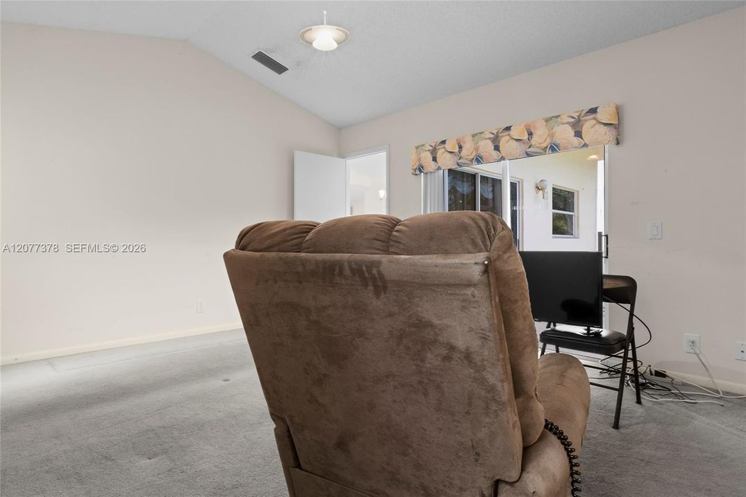 En Venta: $630,000 (3 camas, 2 baños, 1532 Pies cuadrados)