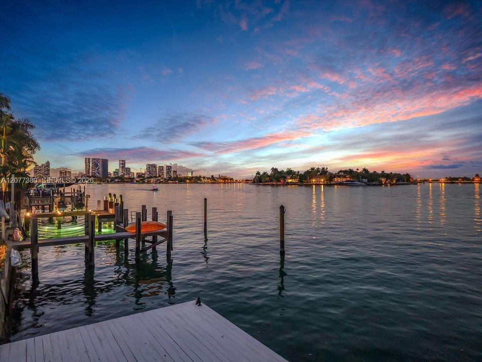 For Rent: $47,000 (5 beds, 5 baths, 4100 Square Feet)