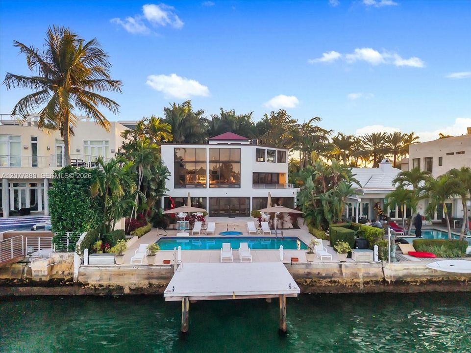 For Rent: $47,000 (5 beds, 5 baths, 4100 Square Feet)