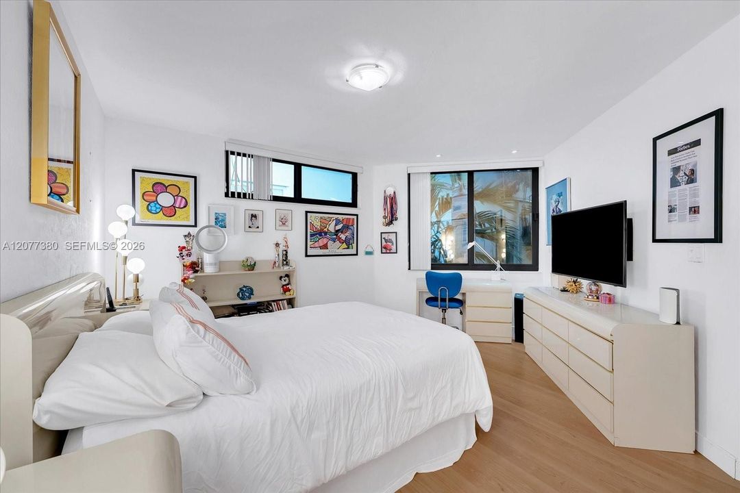 For Rent: $47,000 (5 beds, 5 baths, 4100 Square Feet)