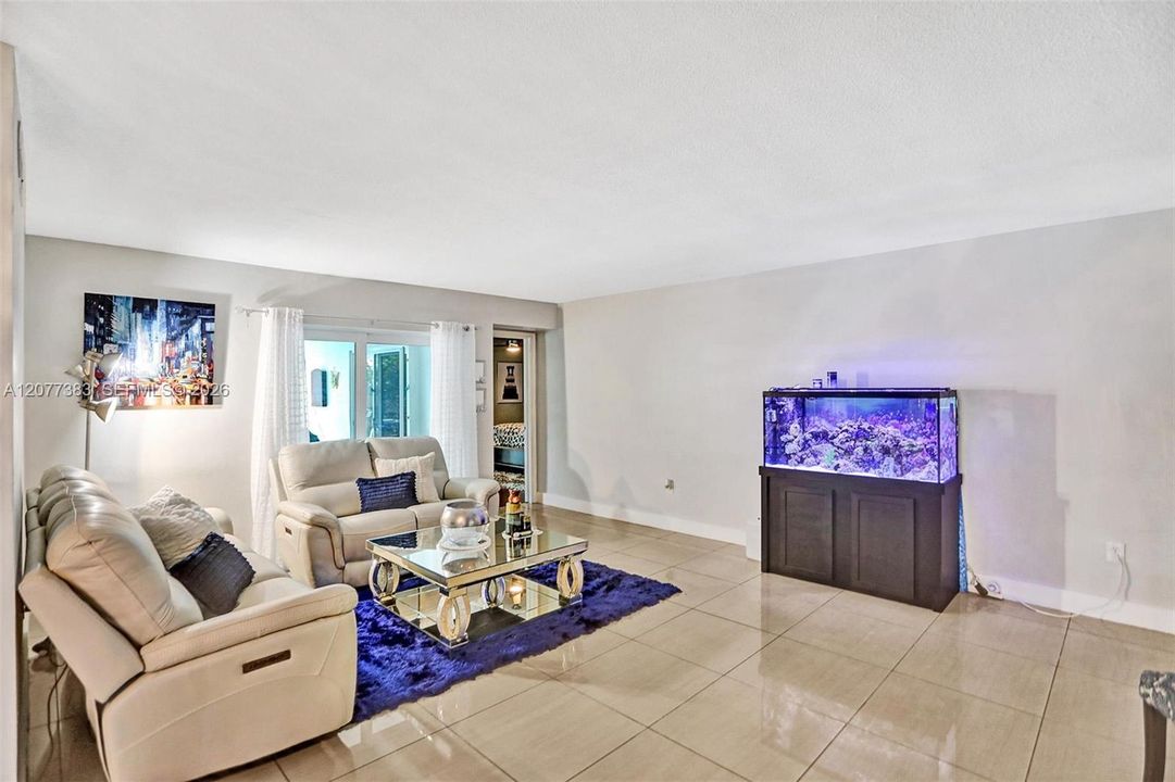 For Sale: $625,000 (5 beds, 2 baths, 2203 Square Feet)