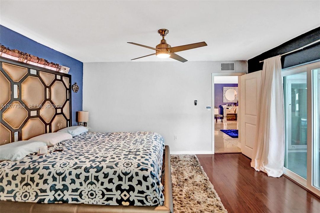 For Sale: $625,000 (5 beds, 2 baths, 2203 Square Feet)