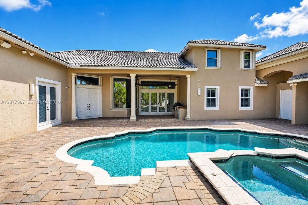 Recently Sold: $1,339,000 (5 beds, 5 baths, 4113 Square Feet)