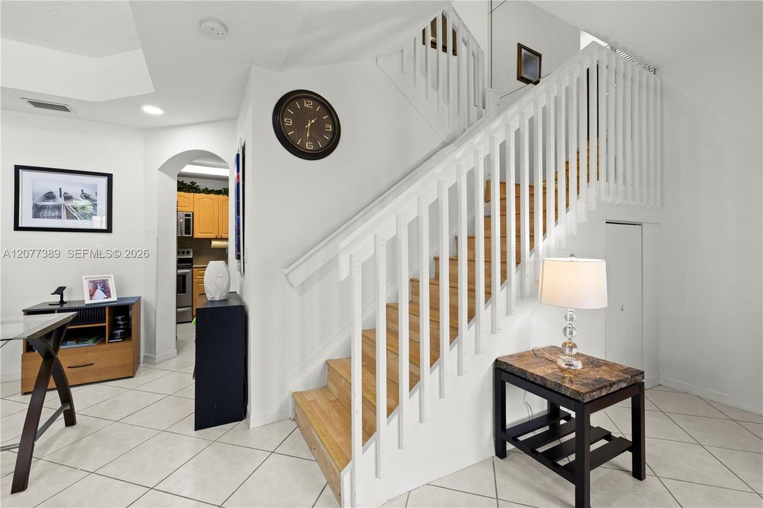 For Sale: $346,100 (3 beds, 2 baths, 1391 Square Feet)