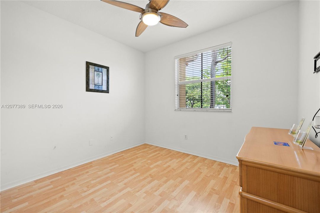 For Sale: $346,100 (3 beds, 2 baths, 1391 Square Feet)
