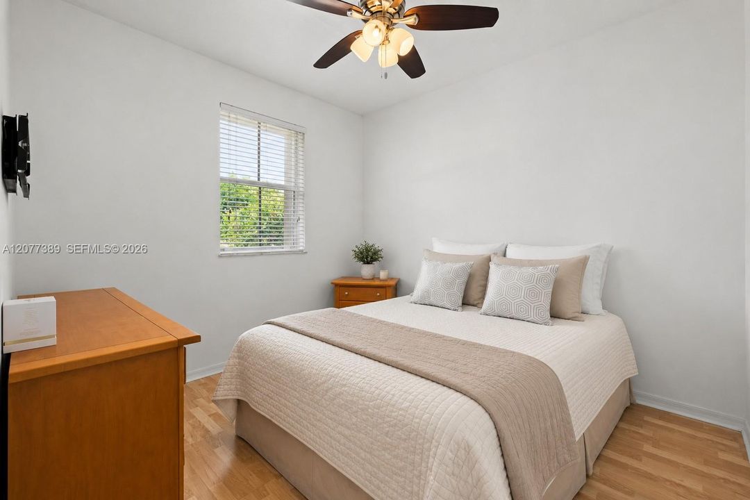 For Sale: $346,100 (3 beds, 2 baths, 1391 Square Feet)