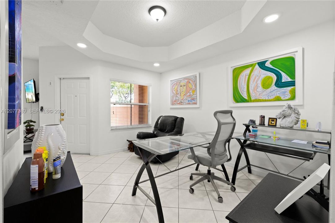 For Sale: $346,100 (3 beds, 2 baths, 1391 Square Feet)