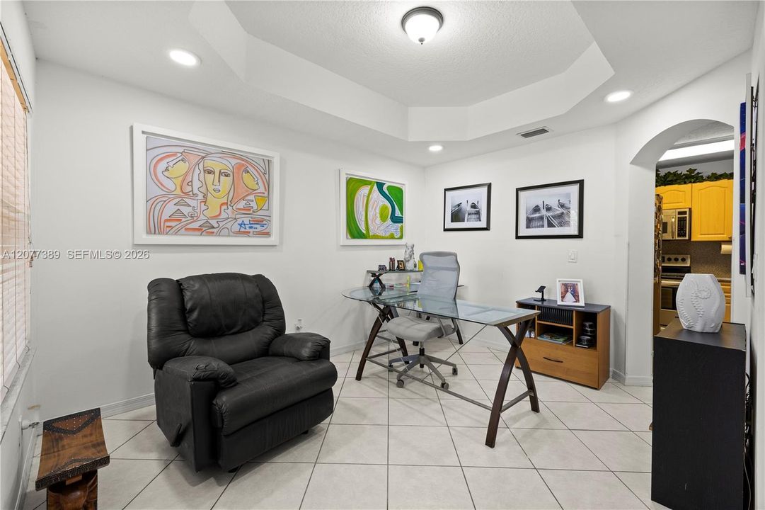 For Sale: $346,100 (3 beds, 2 baths, 1391 Square Feet)