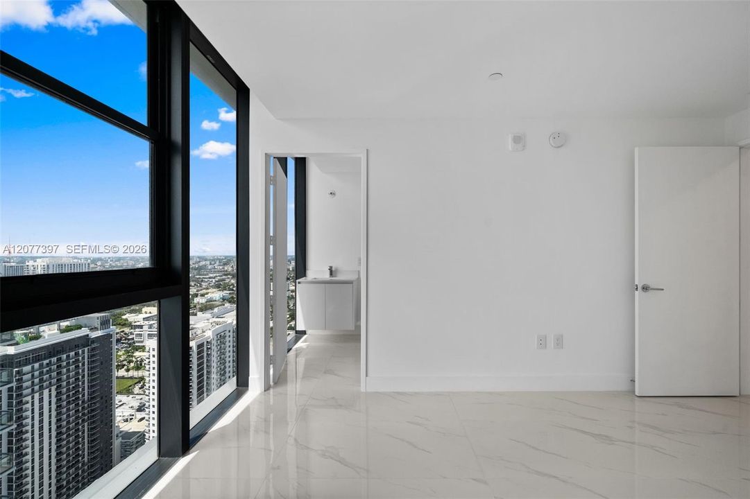 For Rent: $14,000 (4 beds, 5 baths, 2582 Square Feet)