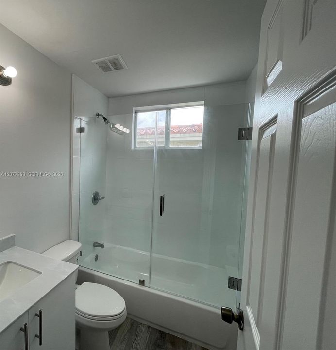 For Rent: $2,500 (2 beds, 1 baths, 750 Square Feet)