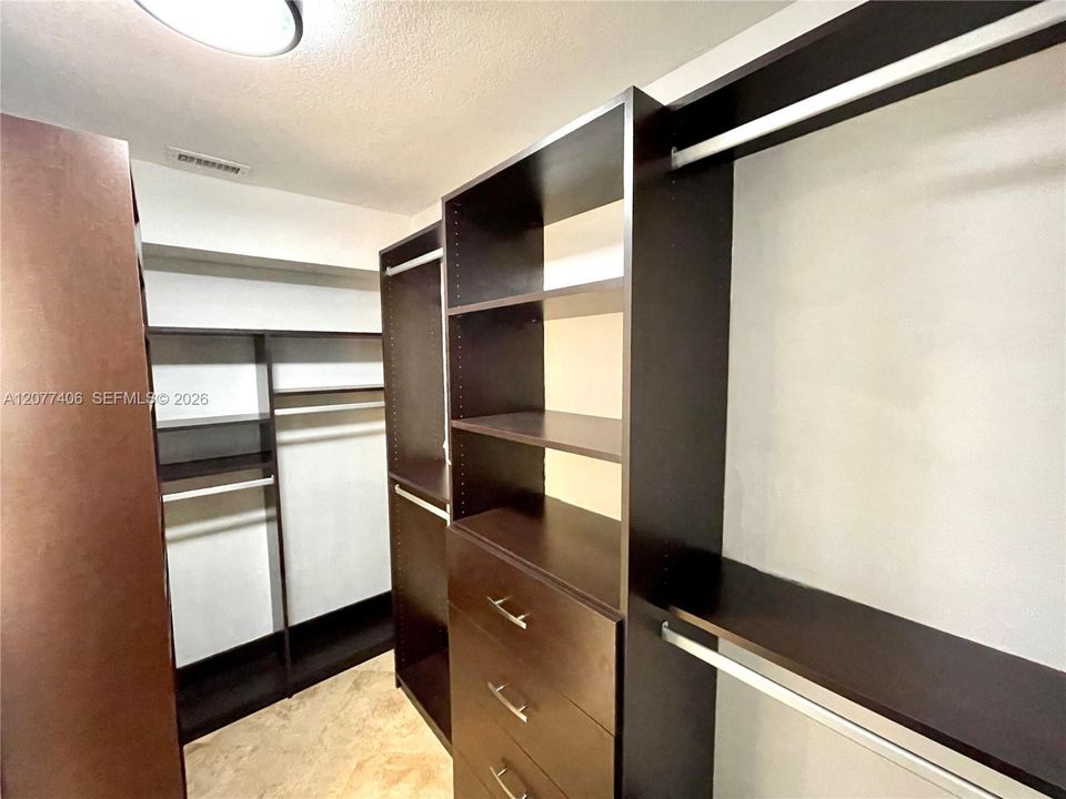 En Renta: $2,300 (2 camas, 2 baños, 982 Pies cuadrados)