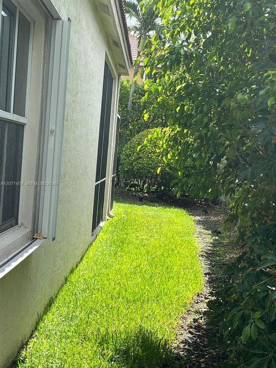 For Rent: $4,300 (3 beds, 2 baths, 1628 Square Feet)