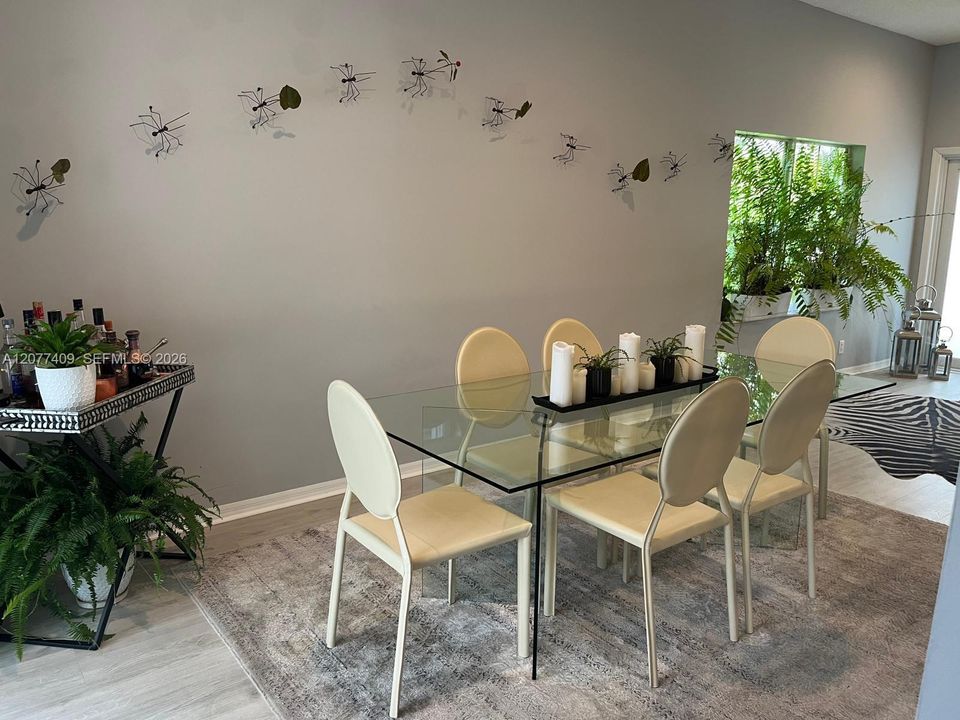 For Rent: $4,300 (3 beds, 2 baths, 1628 Square Feet)