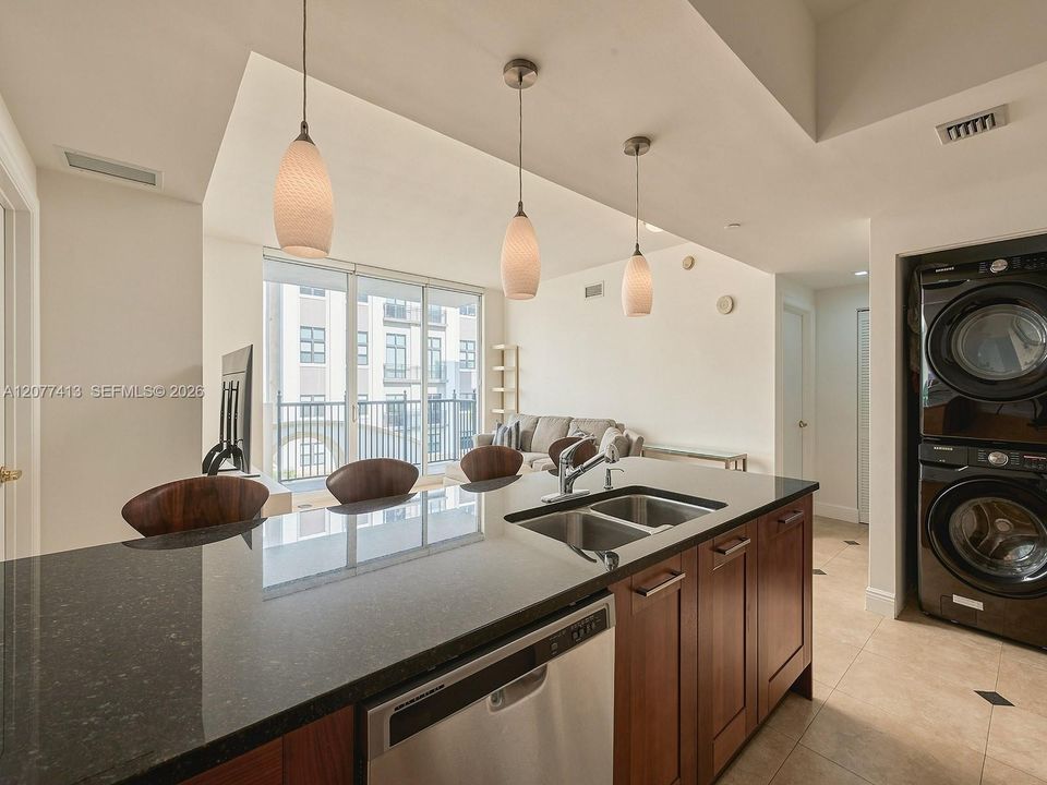 For Rent: $3,800 (2 beds, 2 baths, 970 Square Feet)