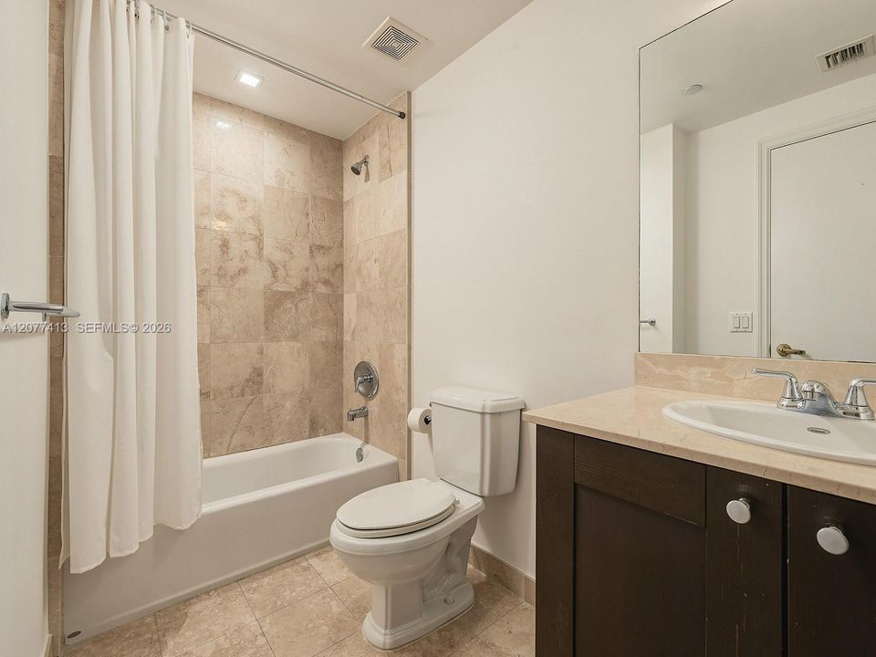 For Rent: $3,800 (2 beds, 2 baths, 970 Square Feet)