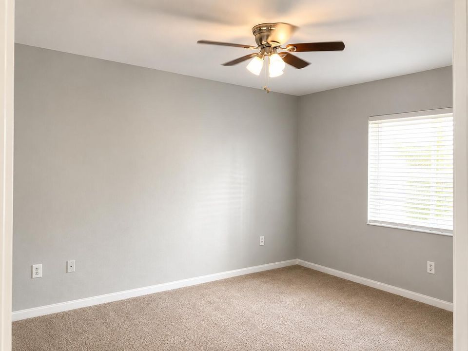 6521 Emerald Dunes Drive 206