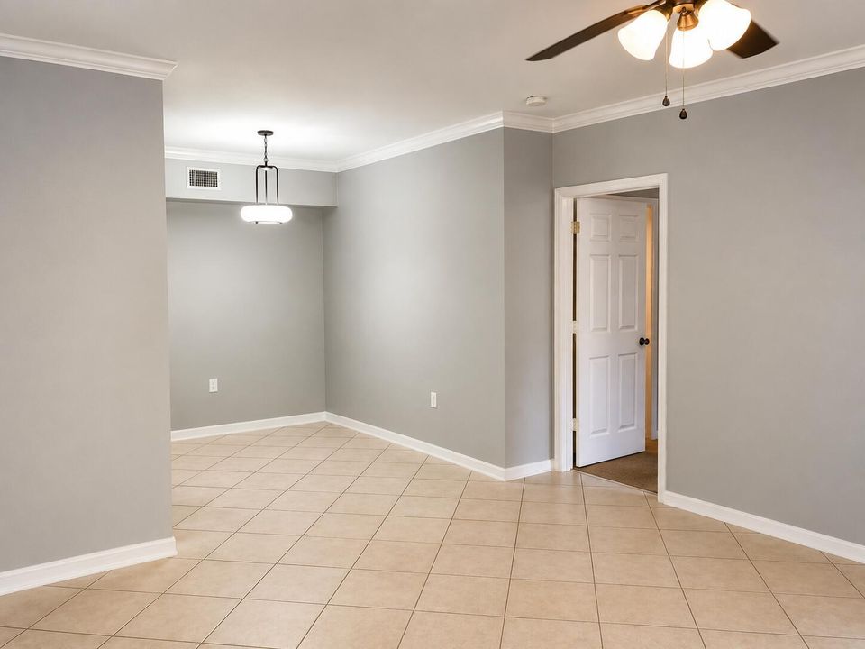 6521 Emerald Dunes Drive 206