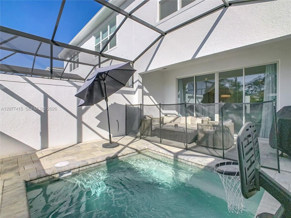 En Venta: $550,000 (3 camas, 3 baños, 2266 Pies cuadrados)