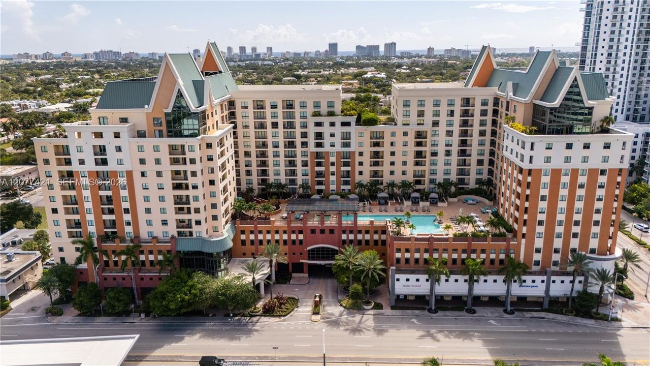 待售: $325,000 (1 贝兹, 1 浴室, 817 平方英尺)