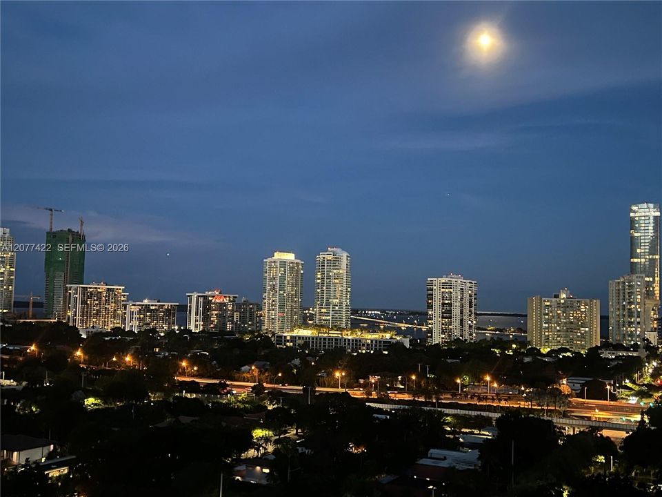 For Rent: $3,850 (2 beds, 2 baths, 1059 Square Feet)