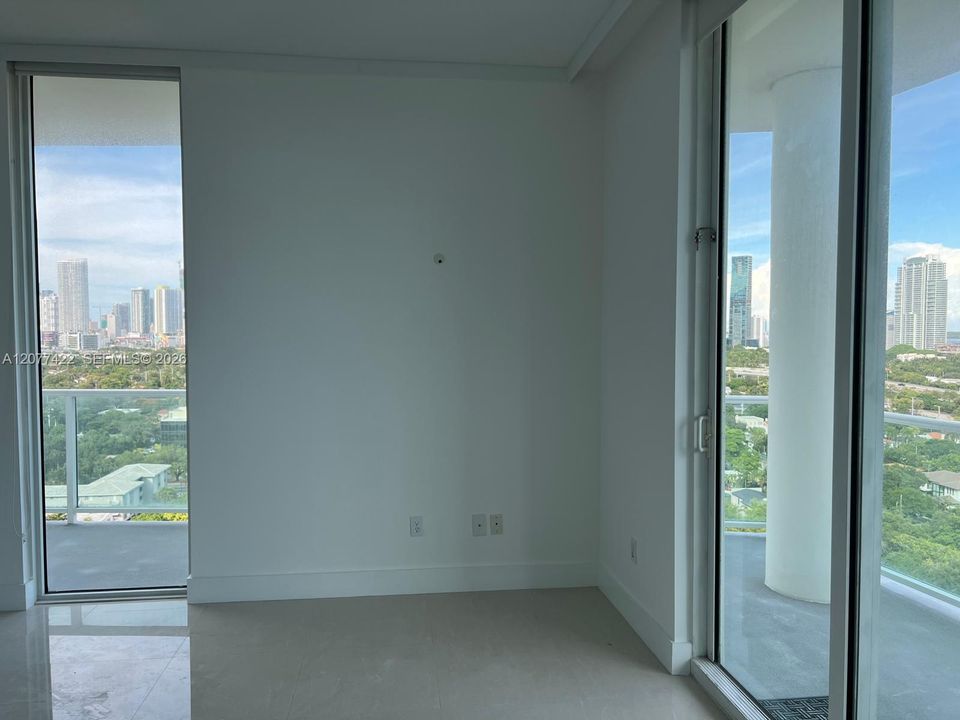 For Rent: $3,850 (2 beds, 2 baths, 1059 Square Feet)