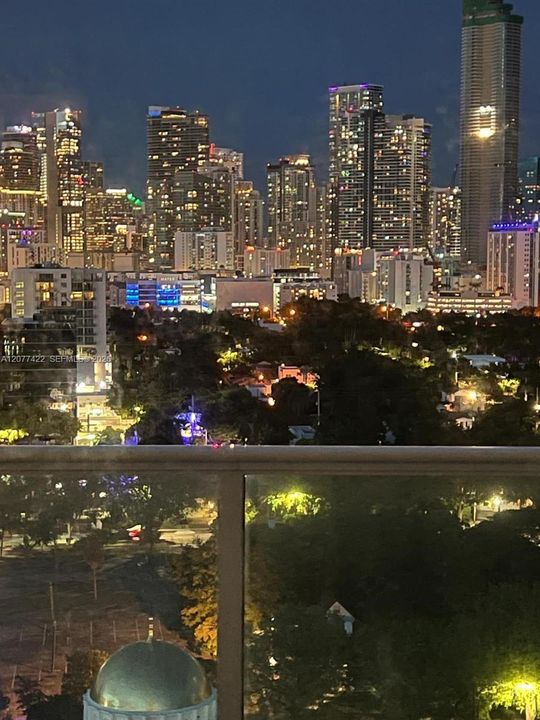 For Rent: $3,850 (2 beds, 2 baths, 1059 Square Feet)