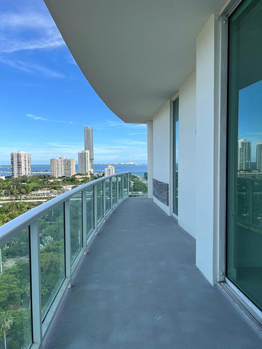 For Rent: $3,850 (2 beds, 2 baths, 1059 Square Feet)