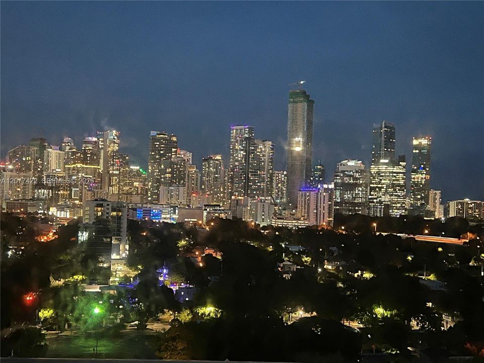 For Rent: $3,850 (2 beds, 2 baths, 1059 Square Feet)