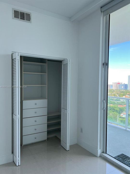 For Rent: $3,850 (2 beds, 2 baths, 1059 Square Feet)