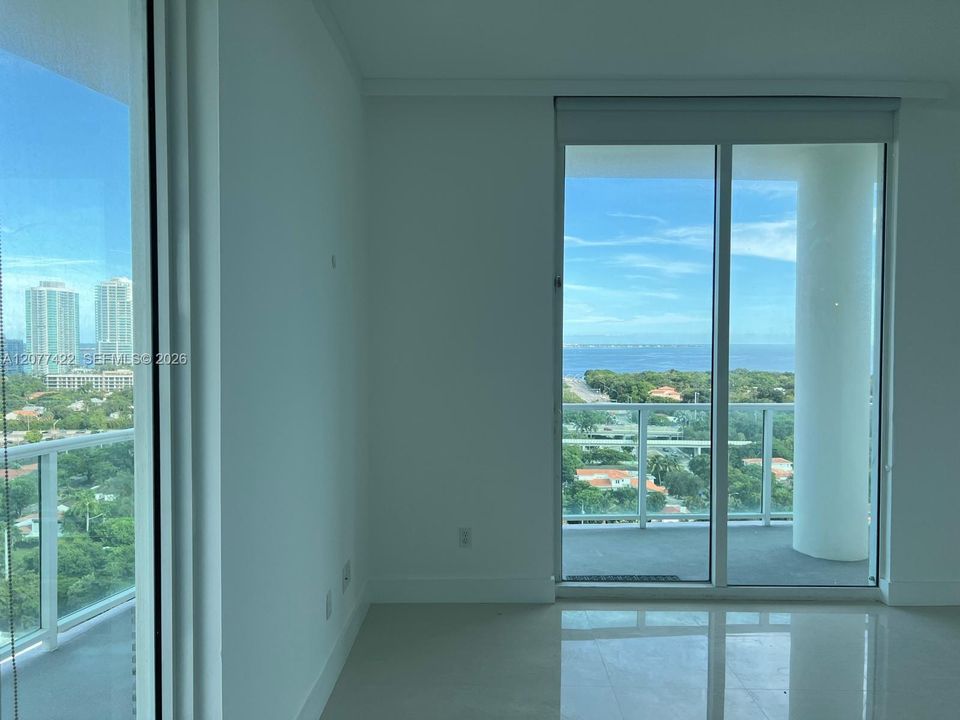For Rent: $3,850 (2 beds, 2 baths, 1059 Square Feet)