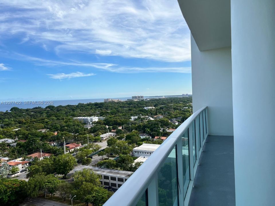 For Rent: $3,850 (2 beds, 2 baths, 1059 Square Feet)