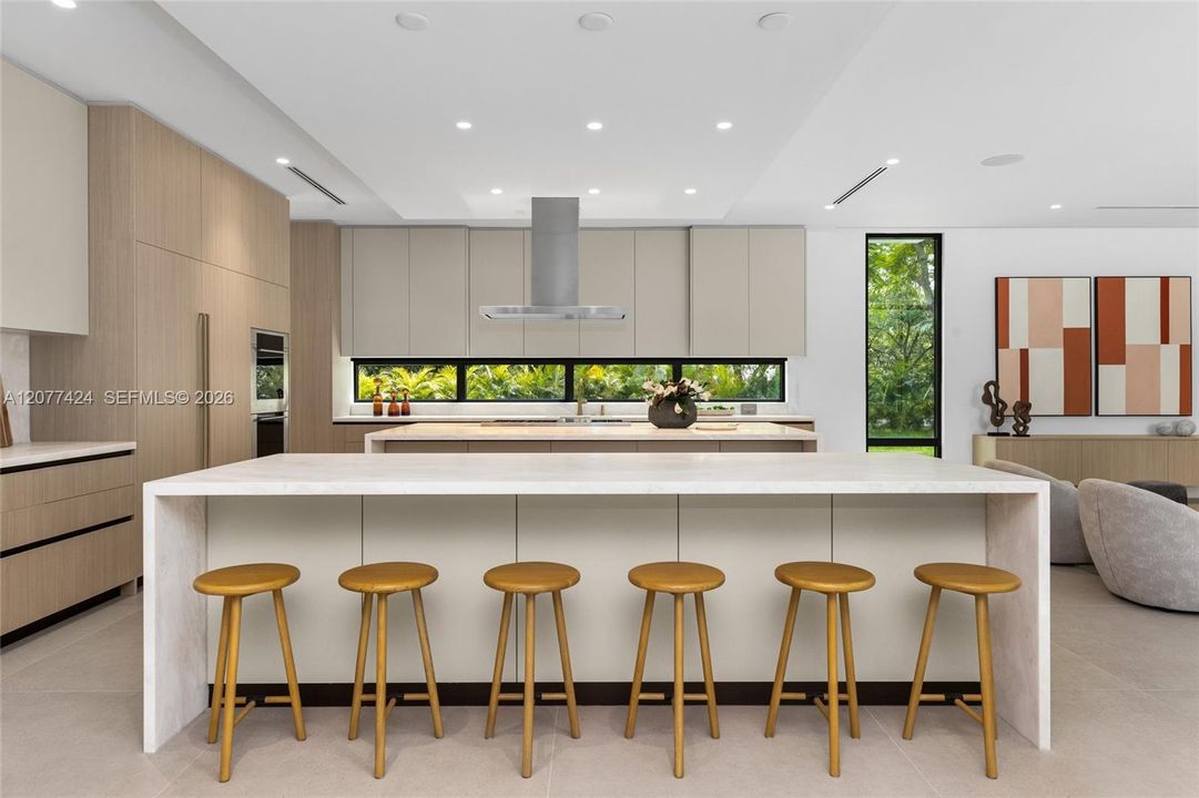 For Sale: $9,990,000 (7 beds, 7 baths, 8077 Square Feet)