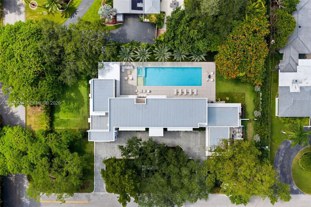 For Sale: $9,990,000 (7 beds, 7 baths, 8077 Square Feet)