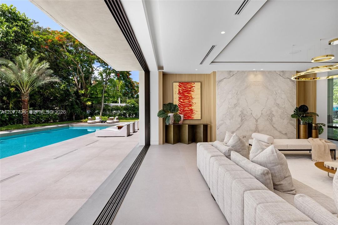 For Sale: $9,990,000 (7 beds, 7 baths, 8077 Square Feet)