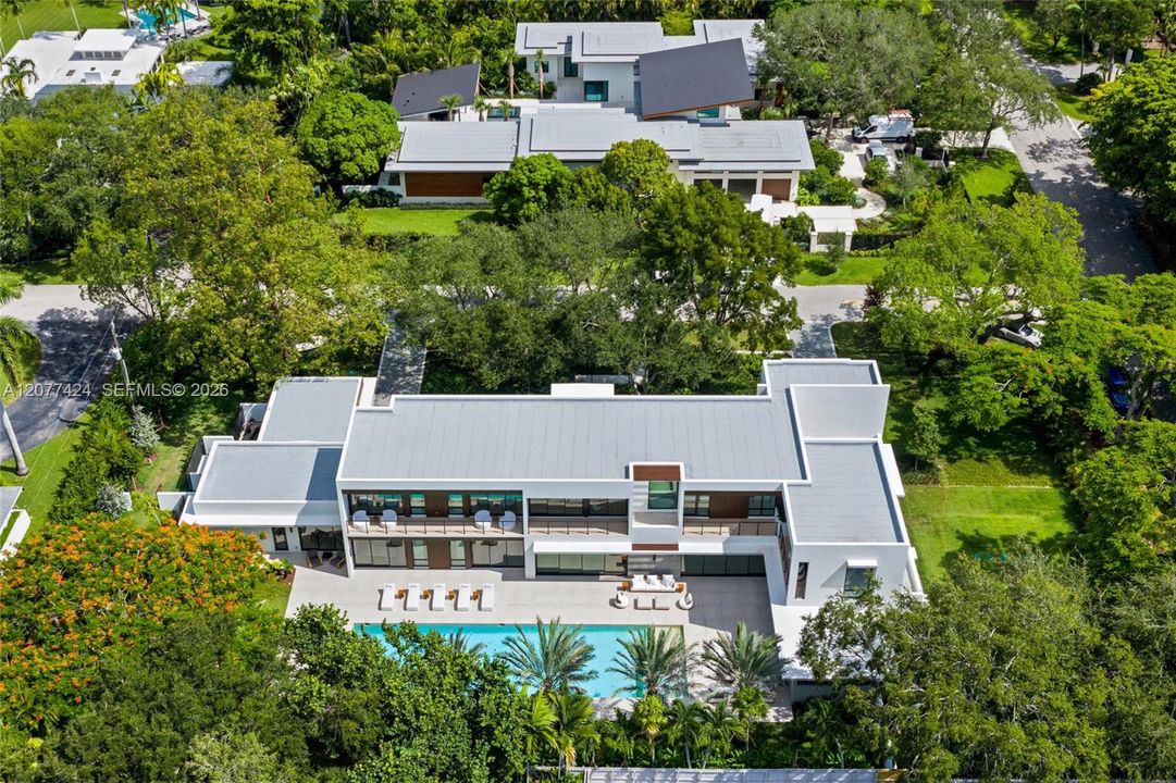 For Sale: $9,990,000 (7 beds, 7 baths, 8077 Square Feet)