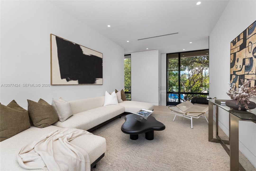 For Sale: $9,990,000 (7 beds, 7 baths, 8077 Square Feet)